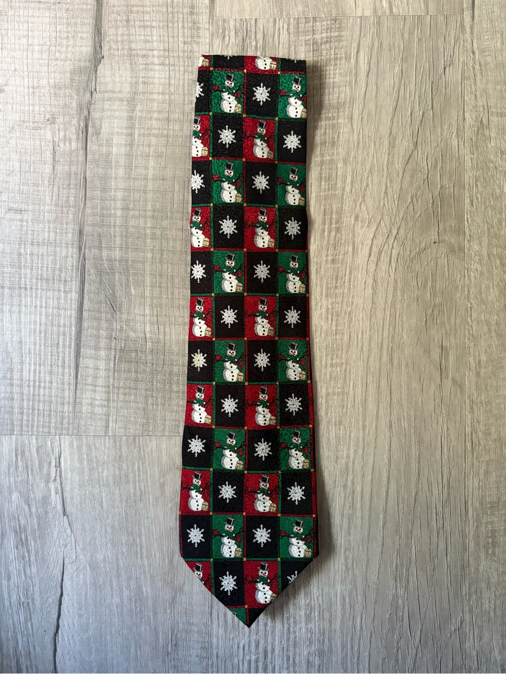 Holiday Snowman Pattern Men's Tie - Green/Red/Black